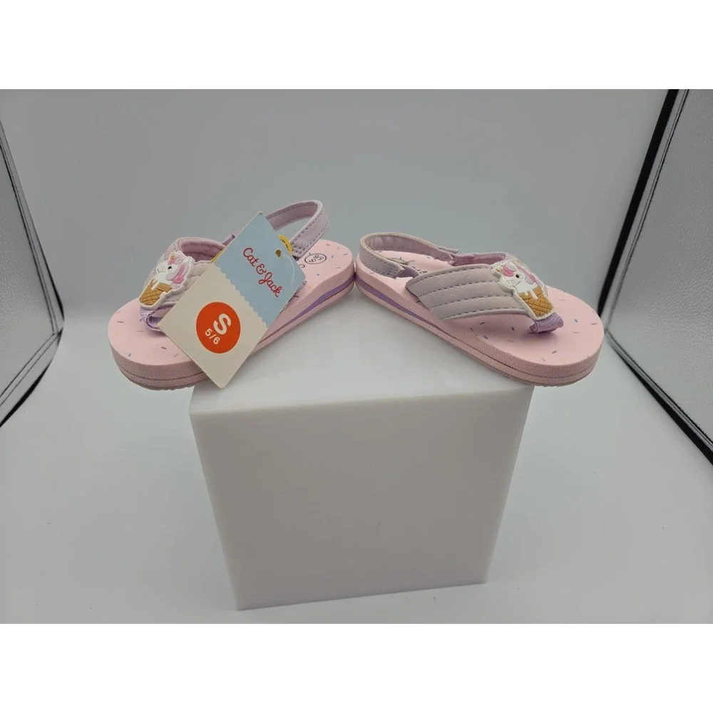Cat & Jack Girls Shoe Size 5/6 S Pink Unicorn Sprinkles Flip Flops Sandals